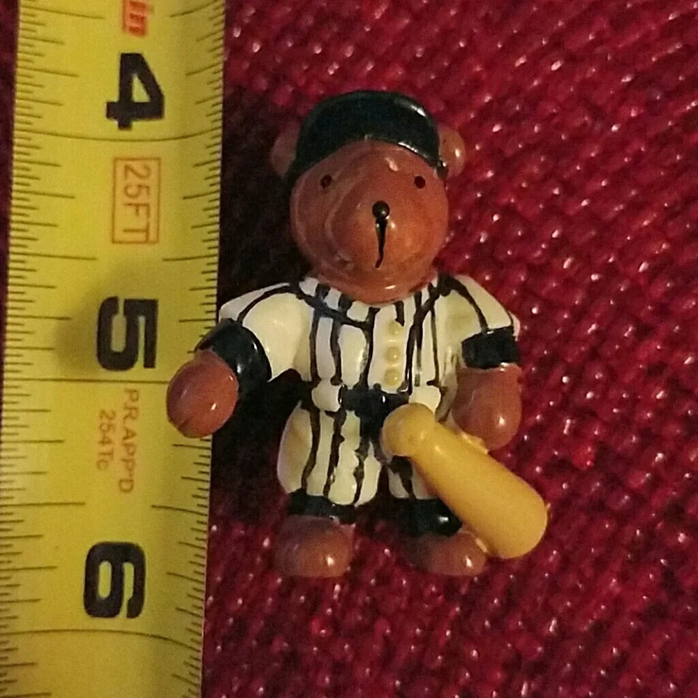 LITTLE SLUGGER PIN